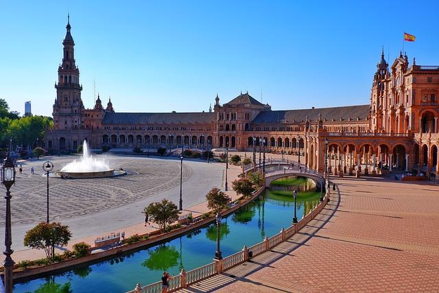 סביליה, בירת אנדלוסיה, היא אחת הערים היפות והתוססות בספרד