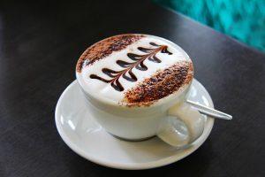 בתי קפה מומלצים בסביליה עם ארוחות בוקר שוות ומיוחדות